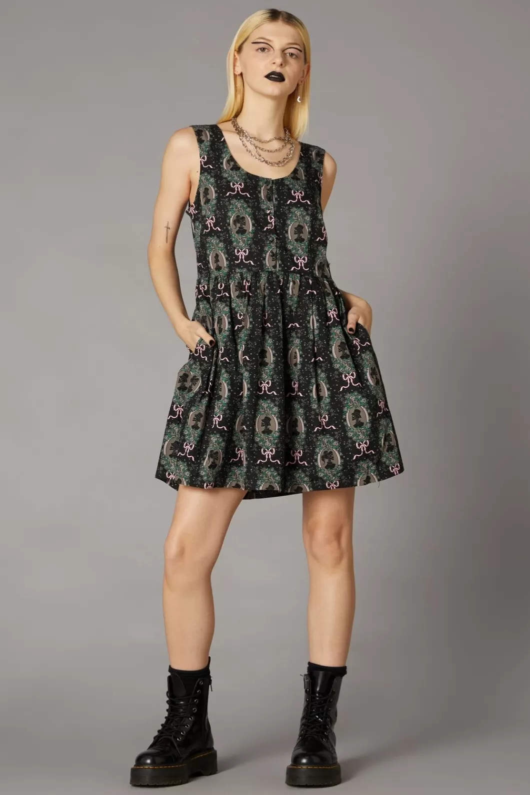 Dresses & Pinafores<Black Friday Spooky Cameo Print Dress